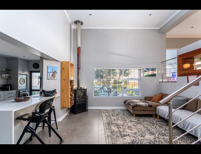 3 BEDROOM HOUSE SOLD IN VERGESIG